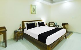 Hotel O Royal Retreat